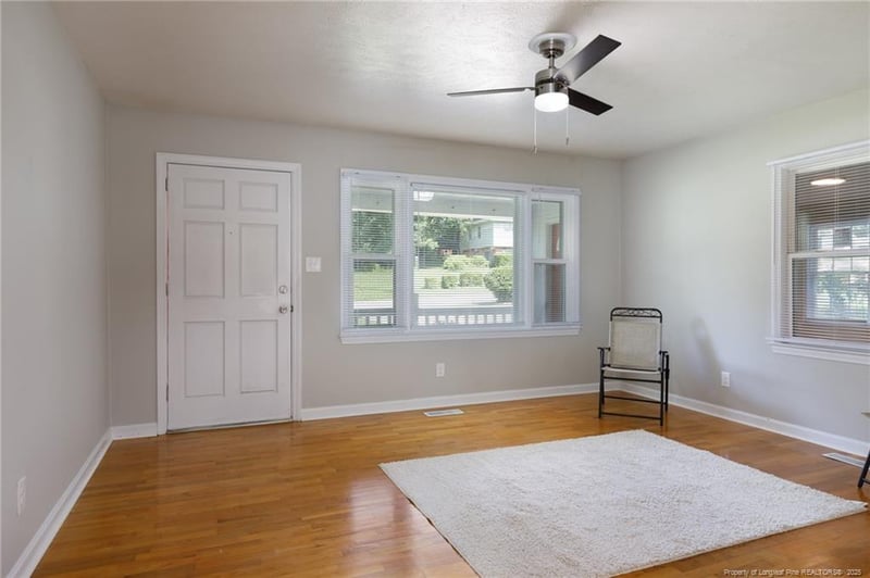 2136 Buckhorn Rd, Fayetteville, NC 28304