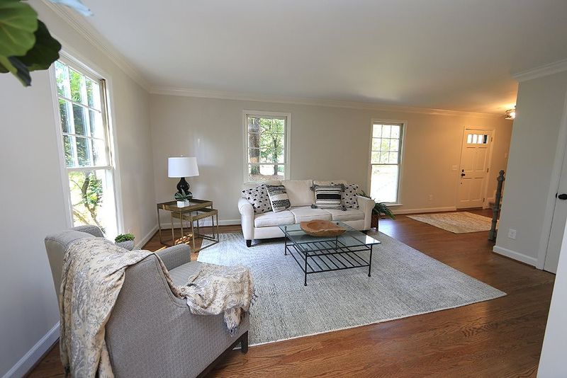 2136 Hamrick Dr, Raleigh, NC 27615
