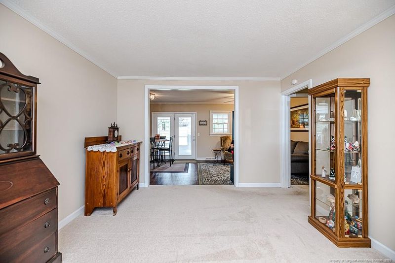 2136 Oriole Cir, Sanford, NC 27330