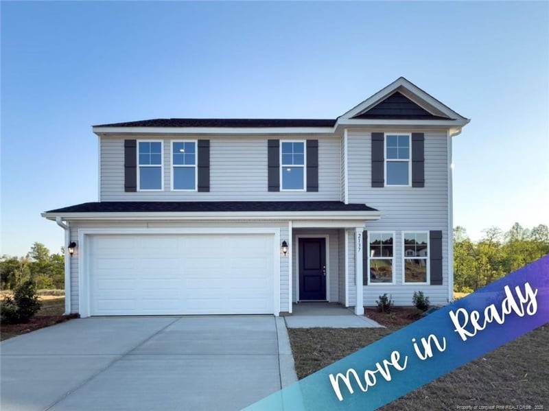 2137 Purebred Cir, Hope Mills, NC 28348