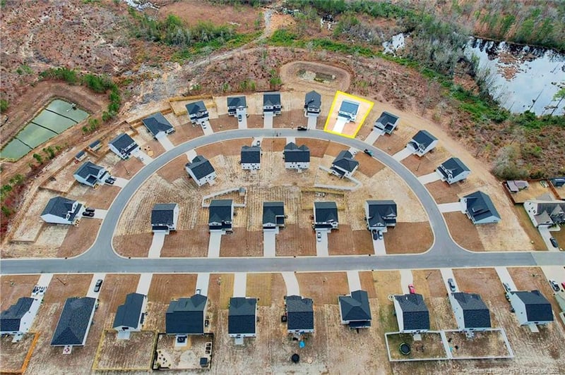 2137 Purebred Cir, Hope Mills, NC 28348