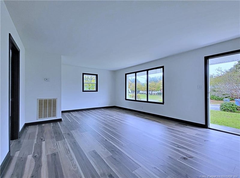 2138 Dillon Dr, Fayetteville, NC 28306
