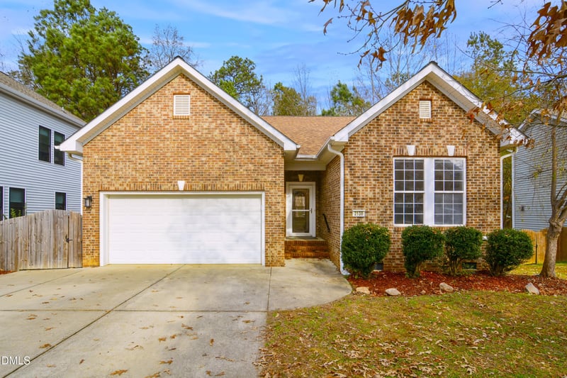 2138 Gillwell Ln, Fuquay Varina, NC 27526