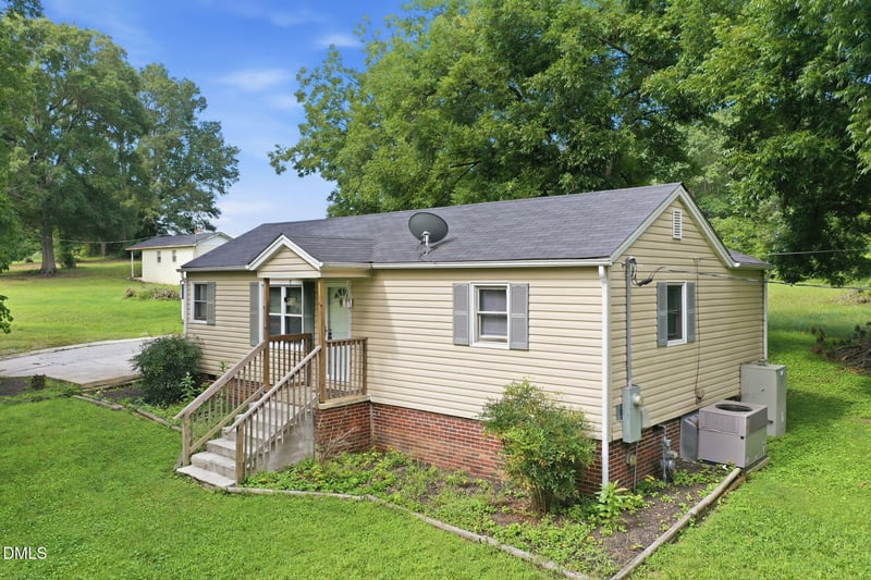 2138 N Nc 62 Hw, Burlington, NC 27217