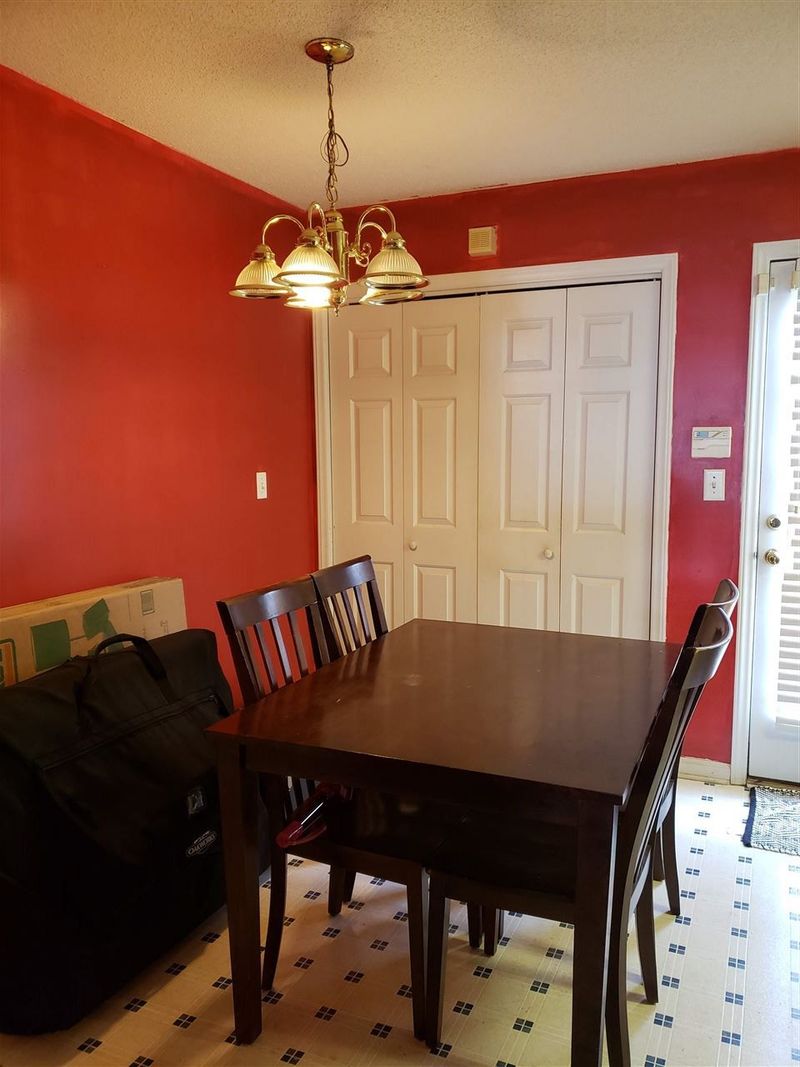 2138 Ventana Ln, Raleigh, NC 27604