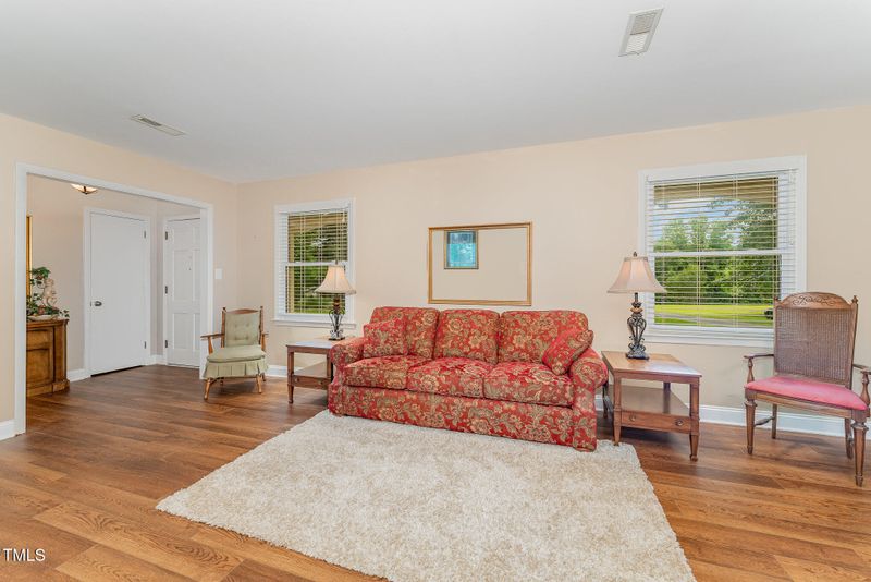 2139 Race Track Rd, Burlington, NC 27215