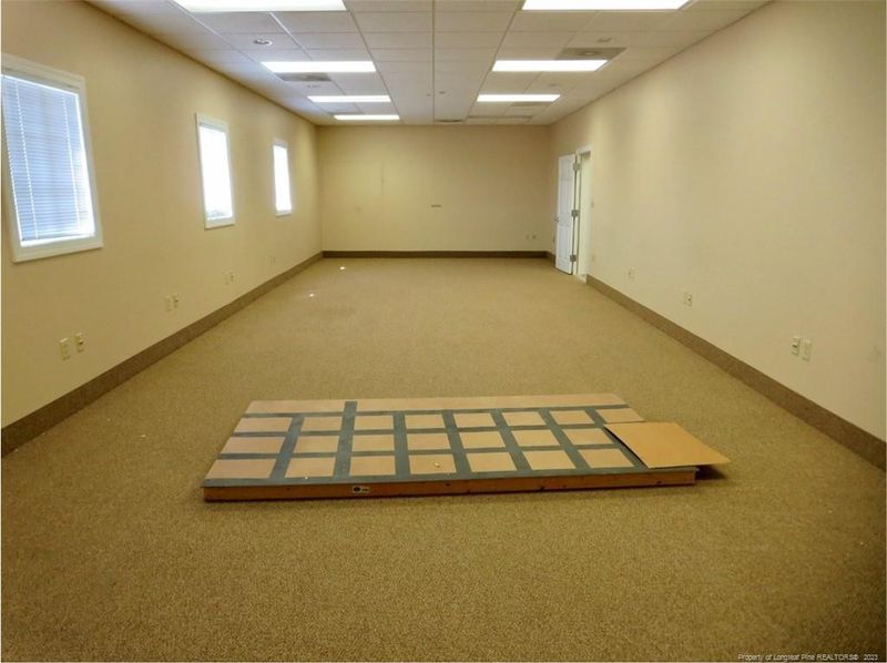 2139 Valleygate Dr, Fayetteville, NC 28305