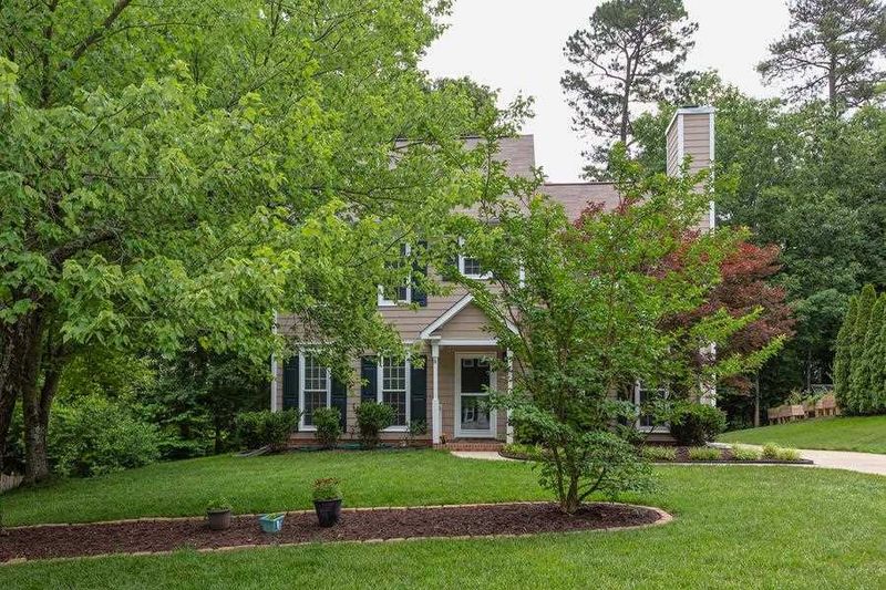 214 Amberglow Pl, Cary, NC 27513