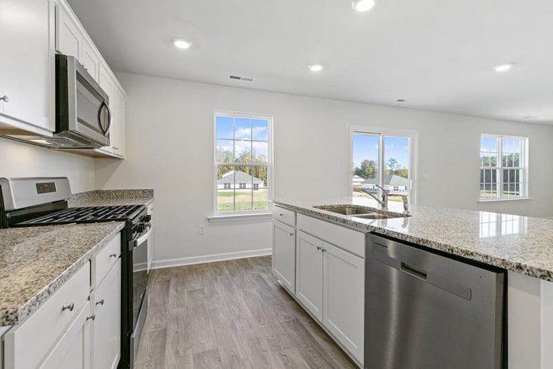 214 Bay Laurel Dr, Sanford, NC 27332