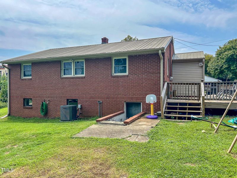 214 Clayton Ave, Roxboro, NC 27573