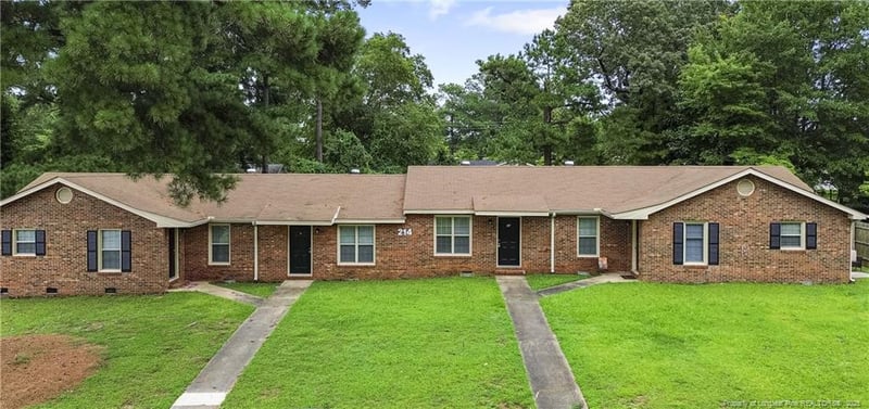 214 Crabapple Cir, Fayetteville, NC 28303