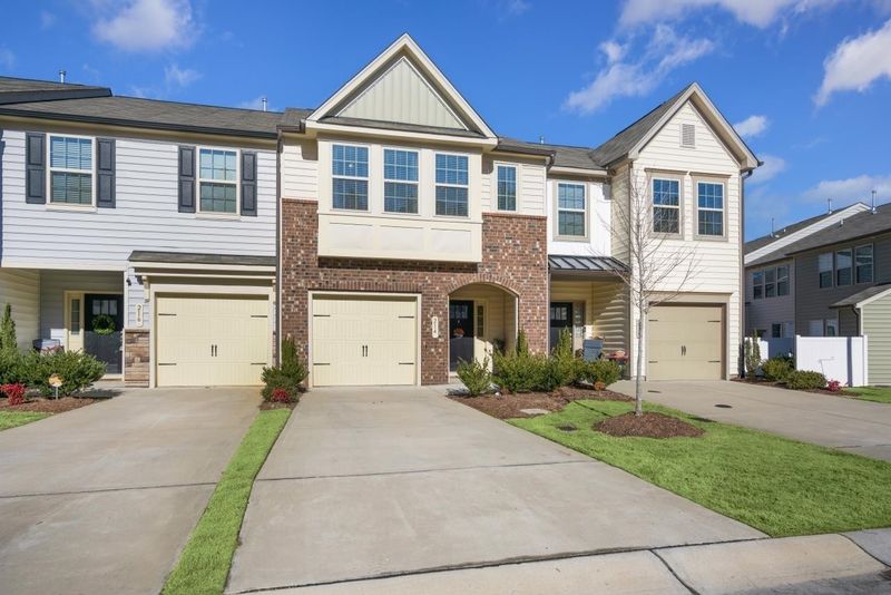 214 Cross Blossom Rd, Durham, NC 27703