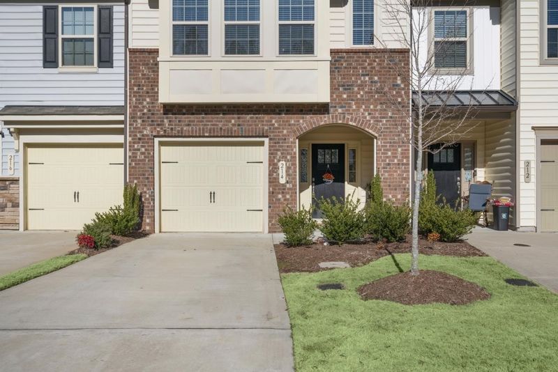 214 Cross Blossom Rd, Durham, NC 27703