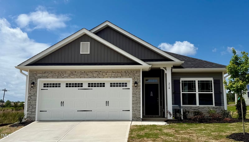 214 Drayton Hall Ln, Sanford, NC 27330