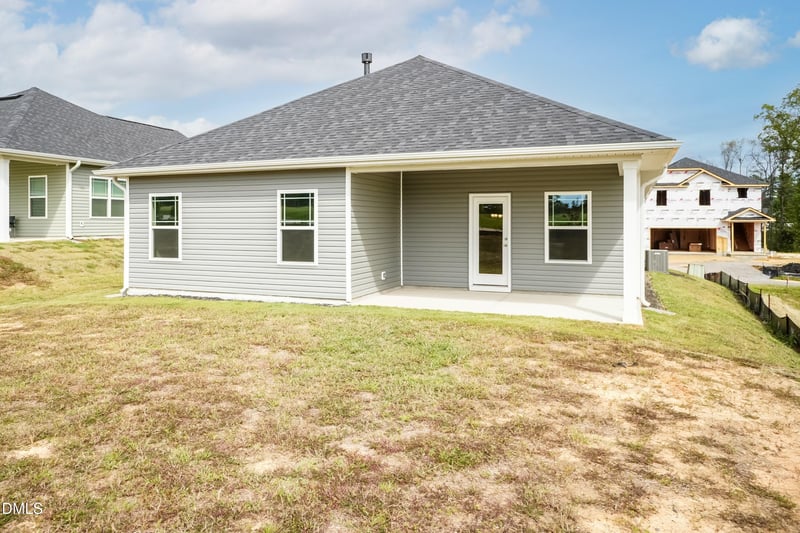 214 Drayton Hall Ln, Sanford, NC 27330