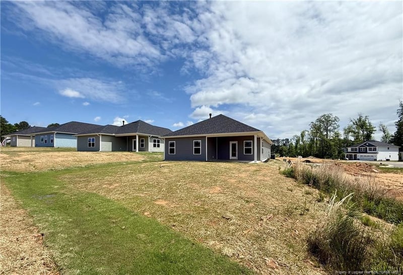 214 Drayton Hall Ln, Sanford, NC 27330