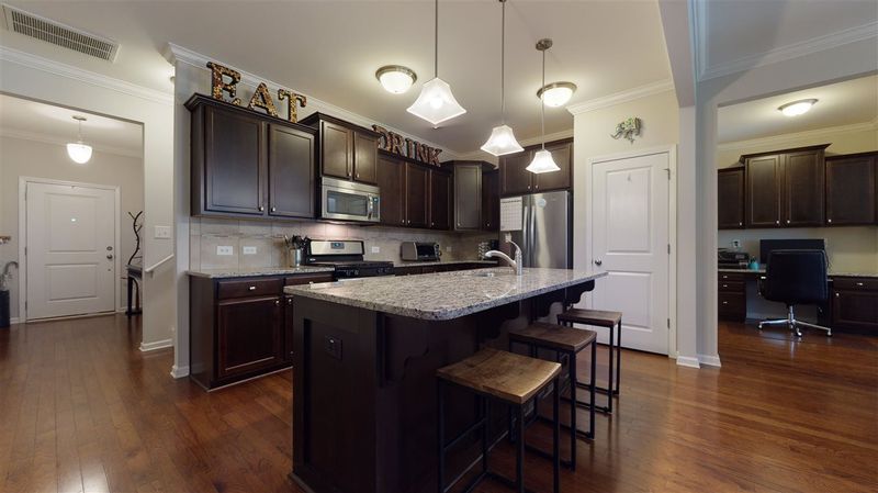214 Hamlet Pl, Morrisville, NC 27560