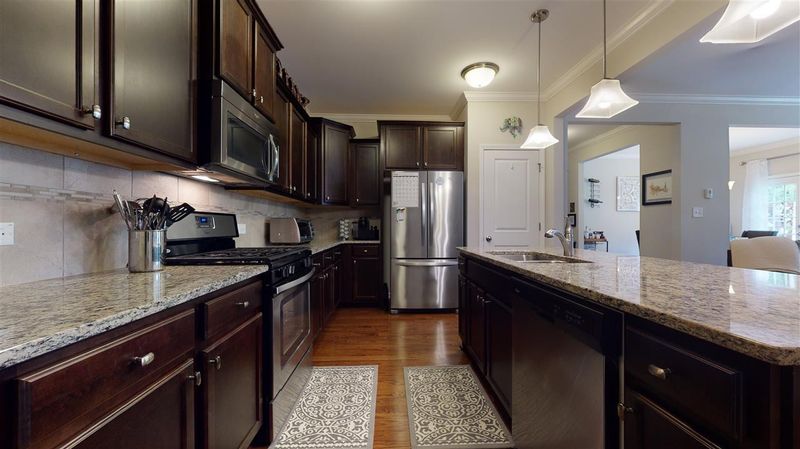 214 Hamlet Pl, Morrisville, NC 27560