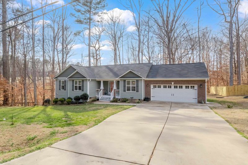 214 Hillcrest Ln, Clayton, NC 27520