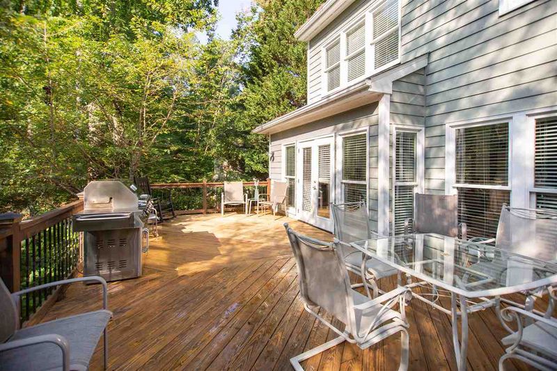 214 Lakeshore Dr, Durham, NC 27713