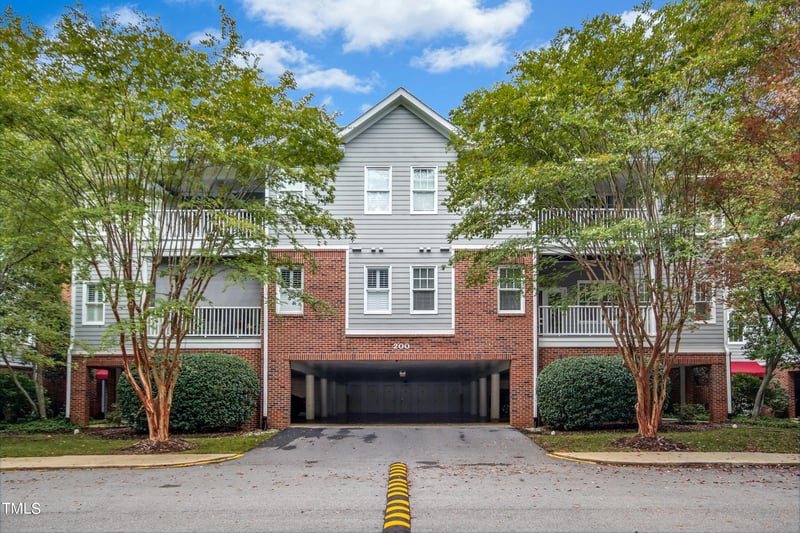 214 Lord Byron Ct, Cary, NC 27513