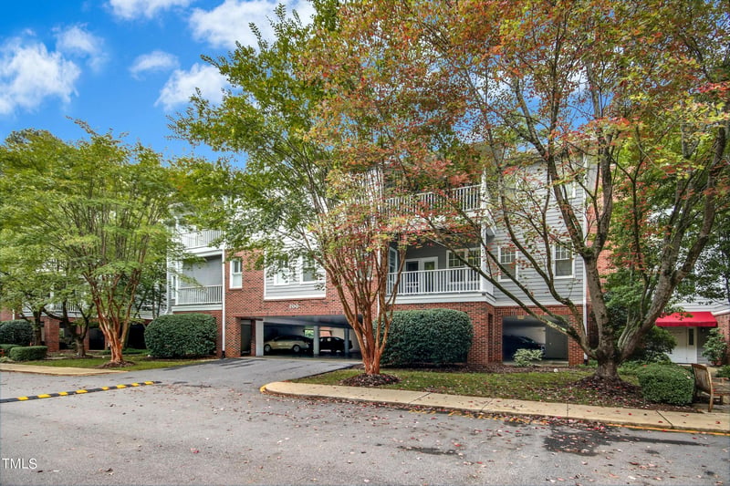214 Lord Byron Ct, Cary, NC 27513