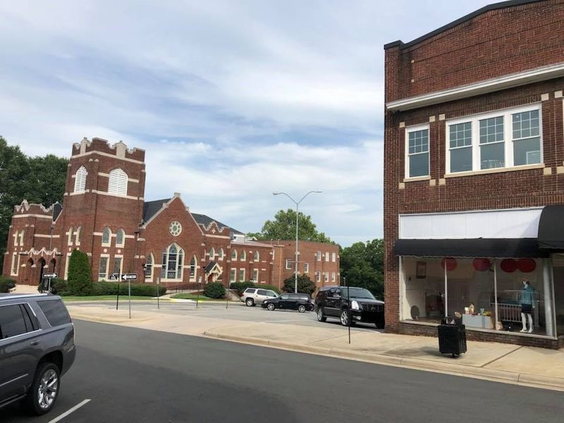 214 N Main St, Roxboro, NC 27573