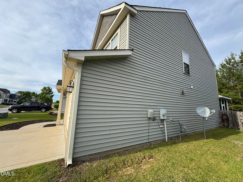 214 Marsh Creek Dr, Garner, NC 27529