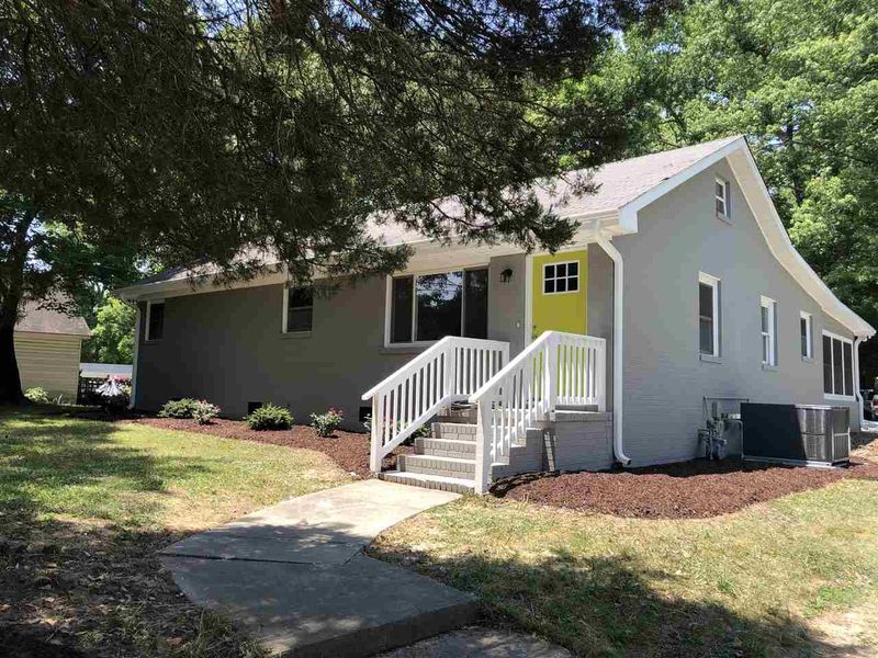 214 S Mineral Springs Dr, Durham, NC 27703