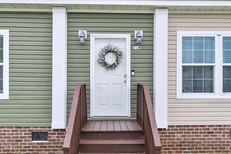 214 Perry St, Louisburg, NC 27549