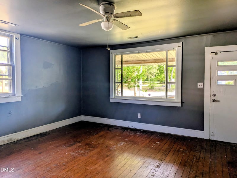 214 Persimmon St, Youngsville, NC 27596