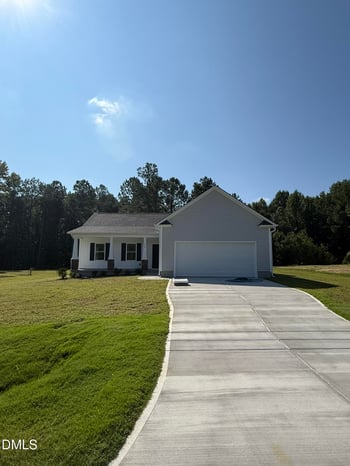 214 Shiloh Dr, Lillington, NC 27546