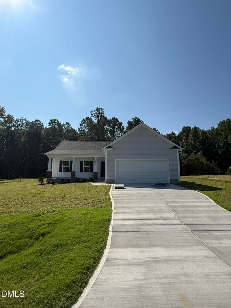 214 Shiloh Dr, Lillington, NC 27546