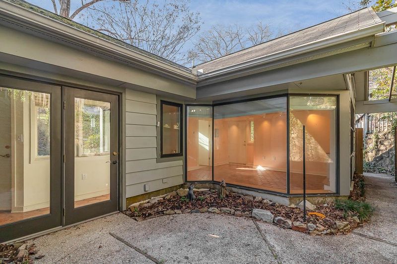 214 Spring Ln #1, Chapel Hill, NC 27514