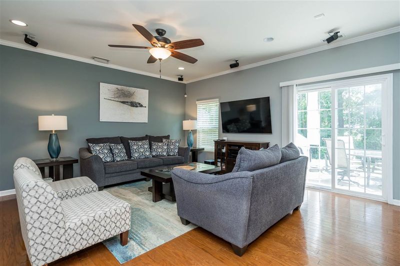 214 Station Dr, Morrisville, NC 27560