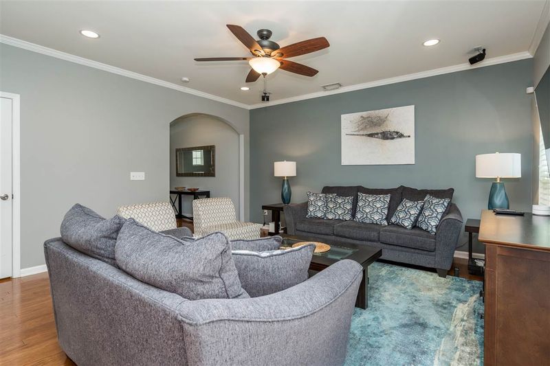 214 Station Dr, Morrisville, NC 27560