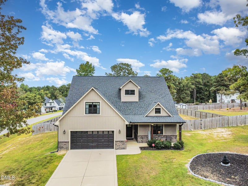 214 Summerlin Dr, Sanford, NC 27332