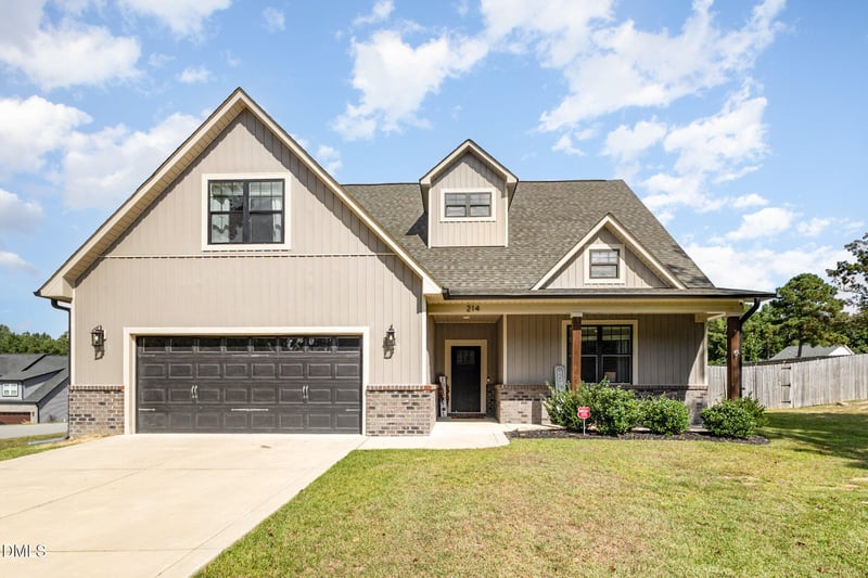 214 Summerlin Dr, Sanford, NC 27332