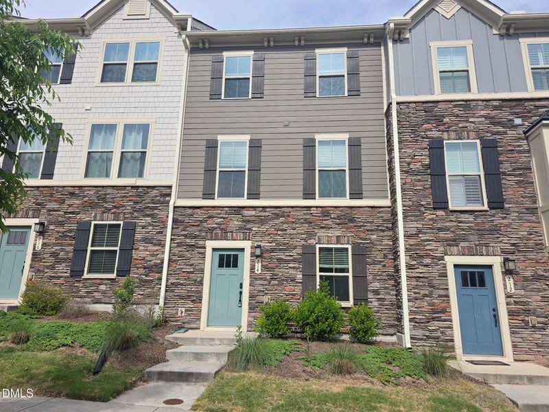 214 Timber Forest Ln, Cary, NC 27519