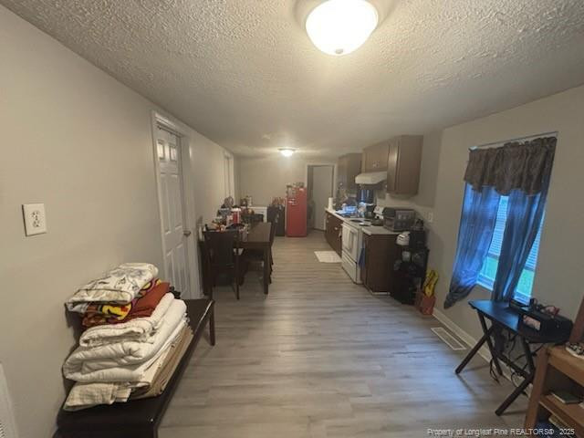 214 Waddell Dr, Fayetteville, NC 28301