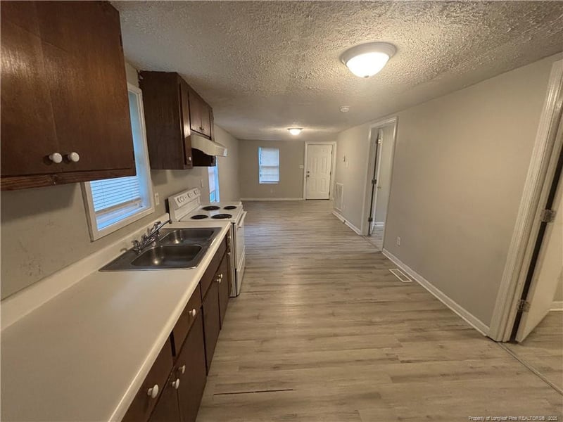 214 Waddell Dr, Fayetteville, NC 28301