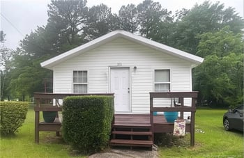 214 Waddell Dr, Fayetteville, NC 28301