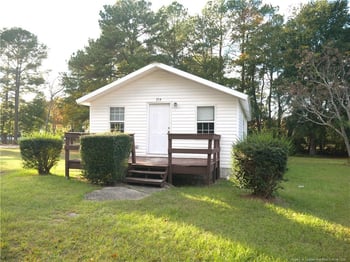 214 Waddell Dr, Fayetteville, NC 28301