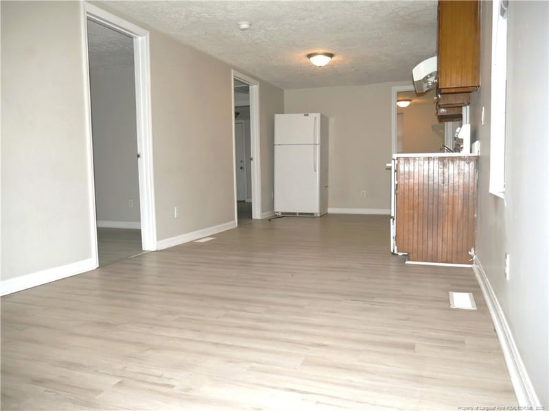 214 Waddell Dr, Fayetteville, NC 28301