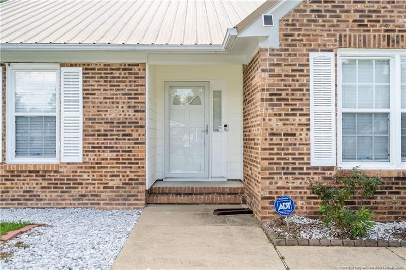 2140 Fargo Dr, Fayetteville, NC 28306