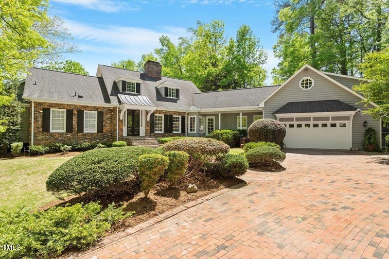 2140 Lakeshore Dr, Chapel Hill, NC 27514