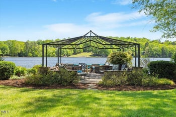 2140 Lakeshore Dr, Chapel Hill, NC 27514