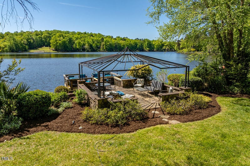 2140 Lakeshore Dr, Chapel Hill, NC 27514