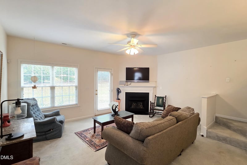 2140 Thornblade Dr, Raleigh, NC 27604