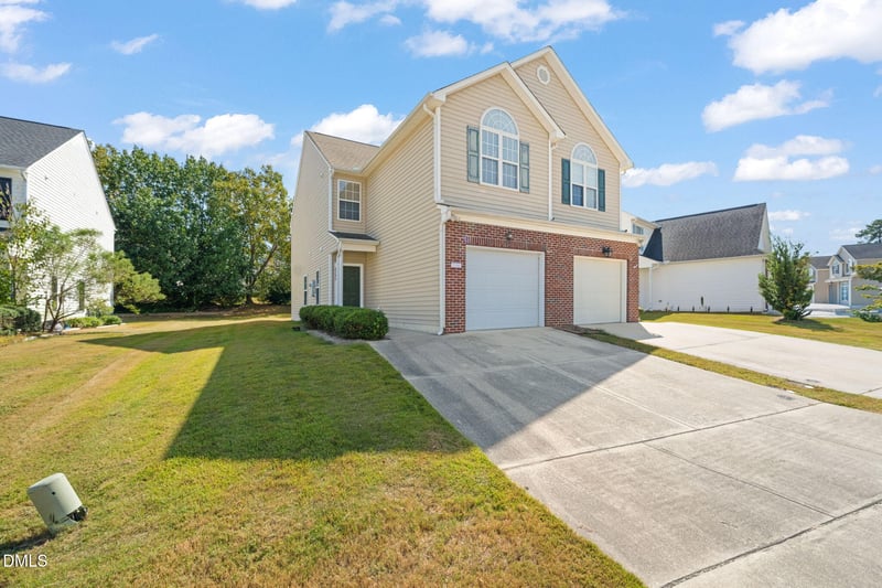 2140 Thornblade Dr, Raleigh, NC 27604